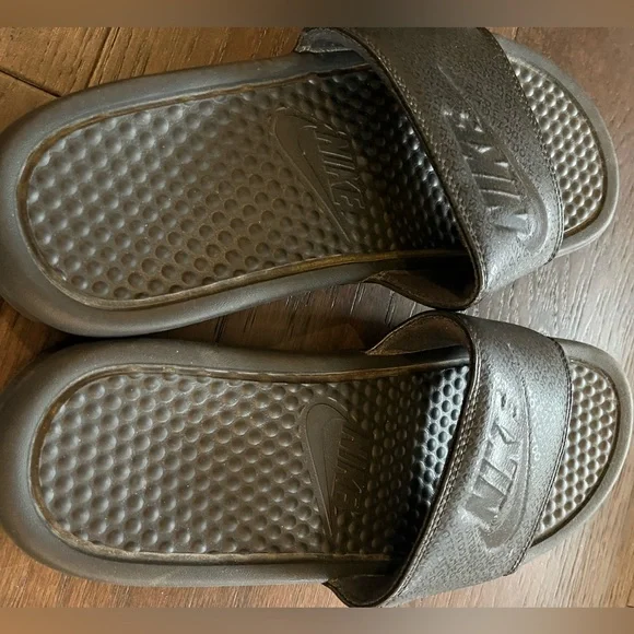 Nike | Slides - Picture 5 of 10